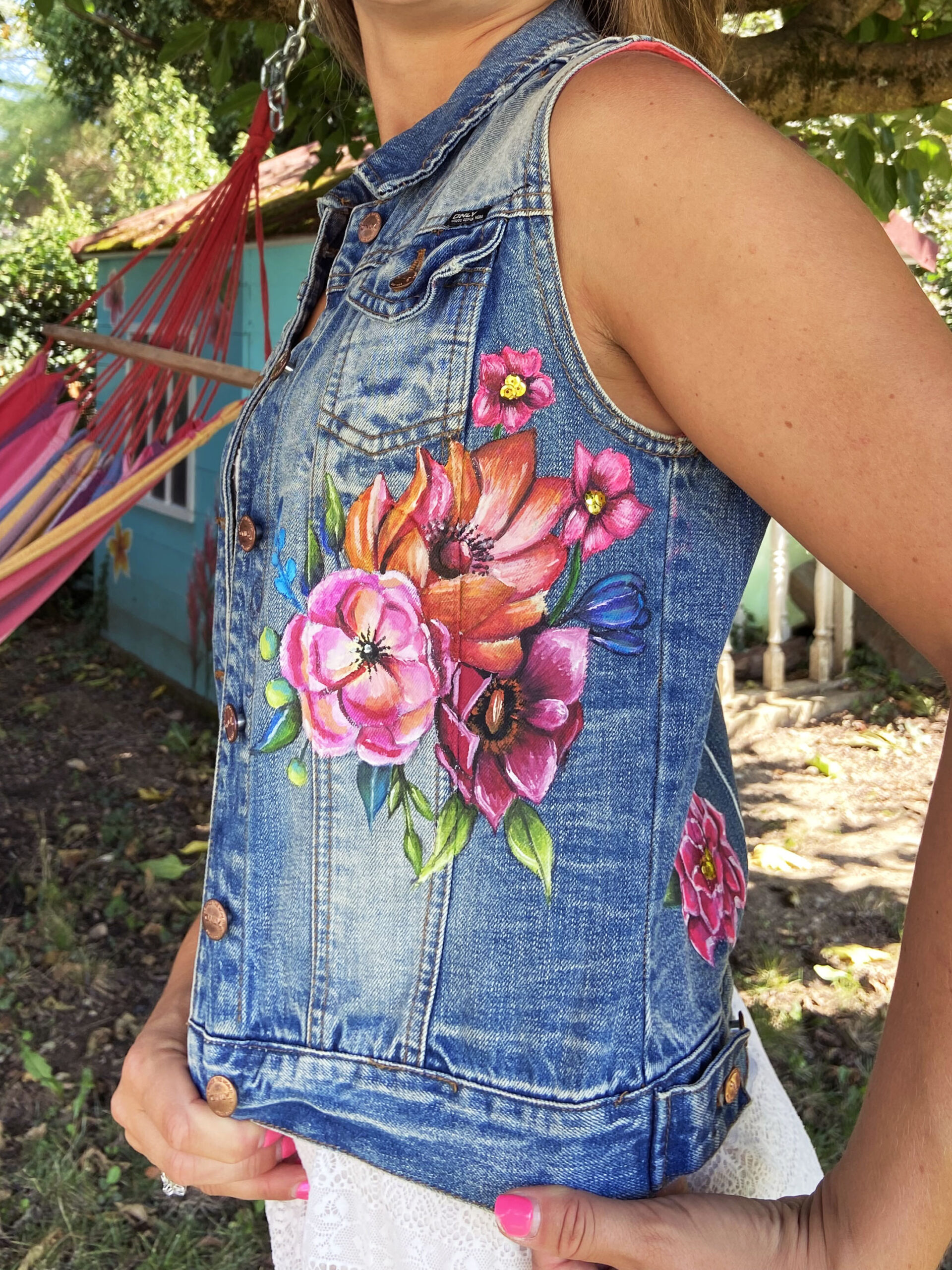 custom-gilet-flowers-2-laurynemazza